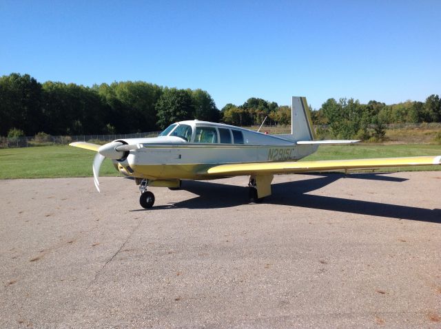 Mooney M-20 (N2915L)