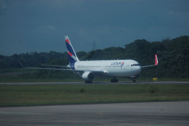 BOEING 767-300 (PT-MSY)