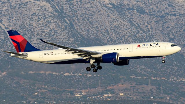 N423DX — - Short final for landing at 03L RWY