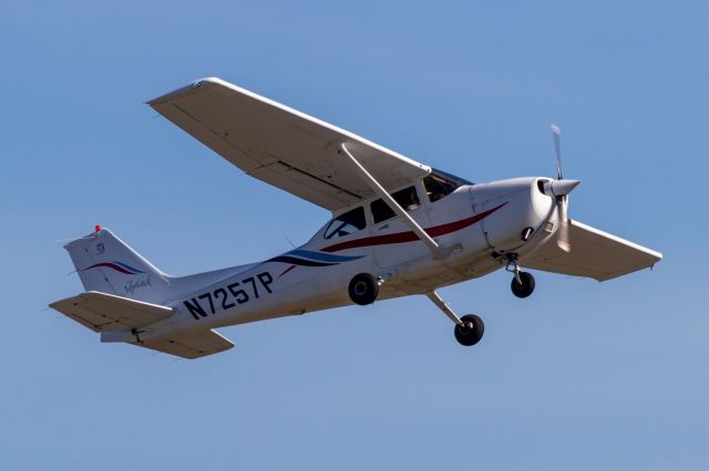 Cessna Skyhawk (N7257P)