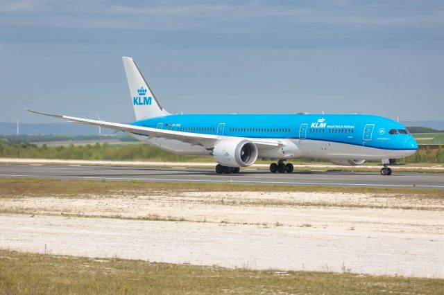 Boeing 787-8 (PH-BHE)