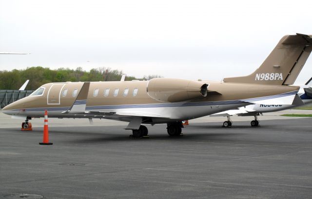 Learjet 45 (N988PA)