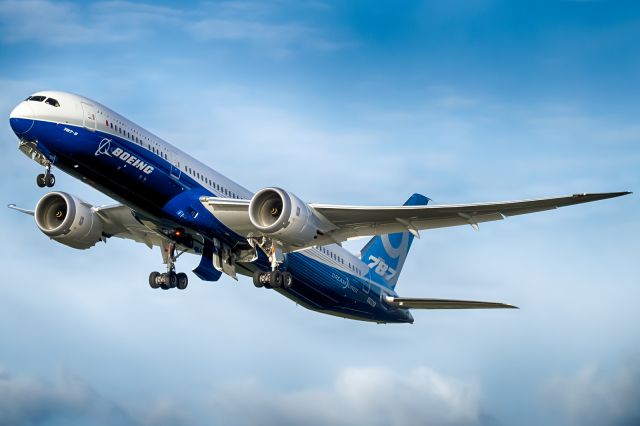 Boeing 787-9 Dreamliner (N789EX)