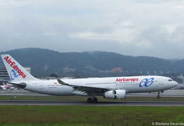 Airbus A330-200 (EC-LQO)