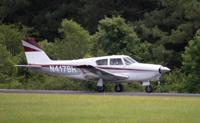 Piper PA-24 Comanche (N417BH)