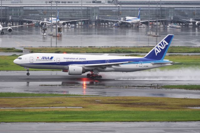 Boeing 777-200 (JA709A)