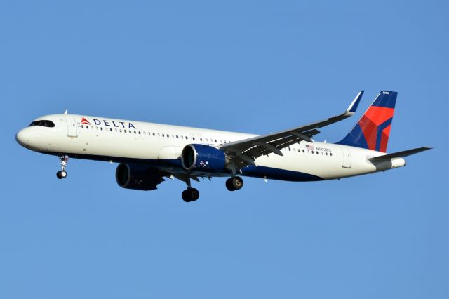 Airbus A321neo (N502DX) - Delta 527 from Atlanta 