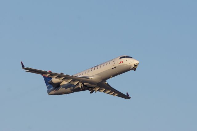 Canadair Regional Jet CRJ-200 (N927EV)