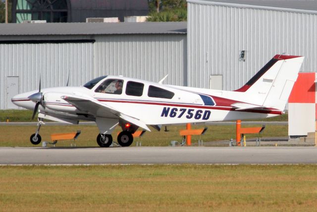 Beechcraft 55 Baron (N6756D) - Landing on rwy 25 on 17-Oct-22 arriving from KLZU.