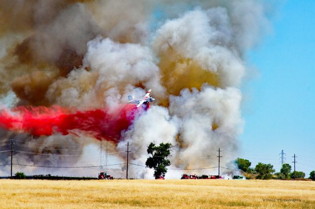 N425DF — - Tanker 89 dropping on the grant fire.