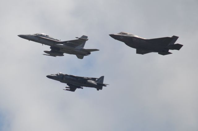 — — - F-18, AV-8 and F-35B at Marine Corps Air Station (MCAS) Beaufort Air Show, 29 April 2017