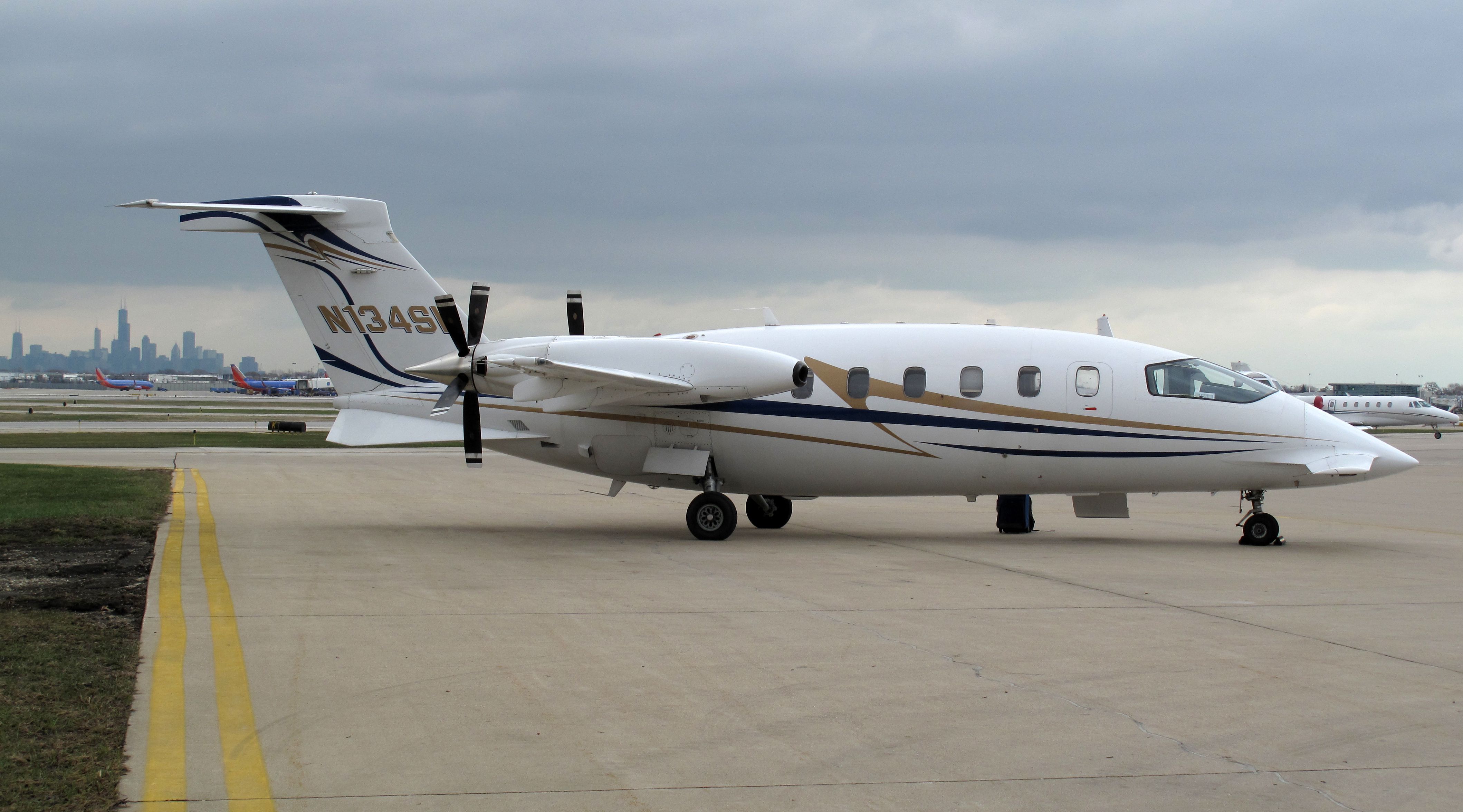 Piaggio P.180 Avanti (N134SL) - Jet speeds at turboprop fuel flows!