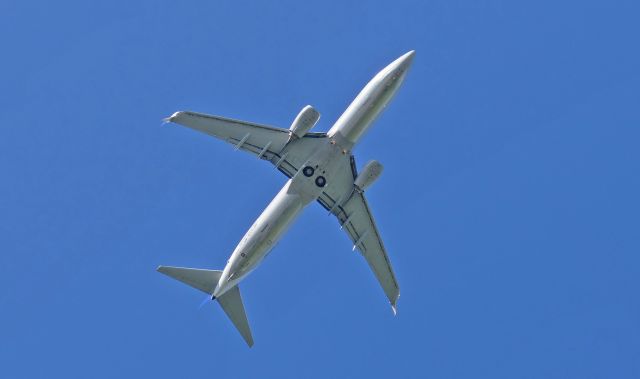 Boeing 737-700 —