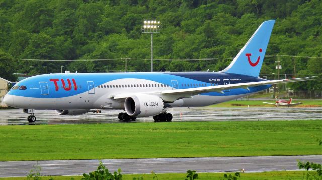 Boeing 787-8 (G-TUII)