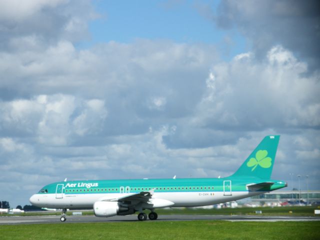 Airbus A320 (EI-DVH) - EI DVH DEP EIDW 14/09/13