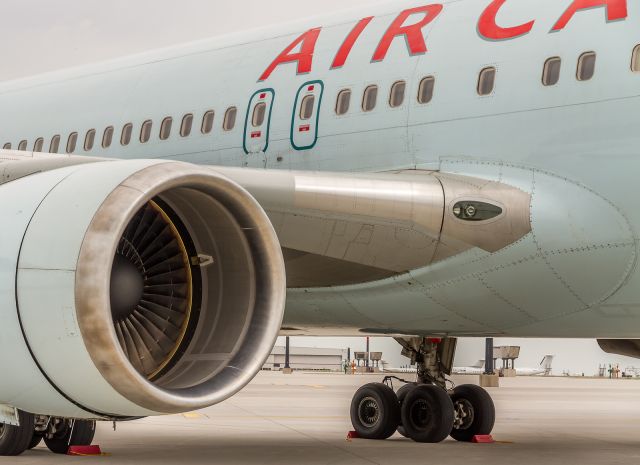 BOEING 767-300 (C-FOCA) - Close up of the right side of C-FOCA, an Air Canada 767-333ER, man, thats a lot of rivets!!