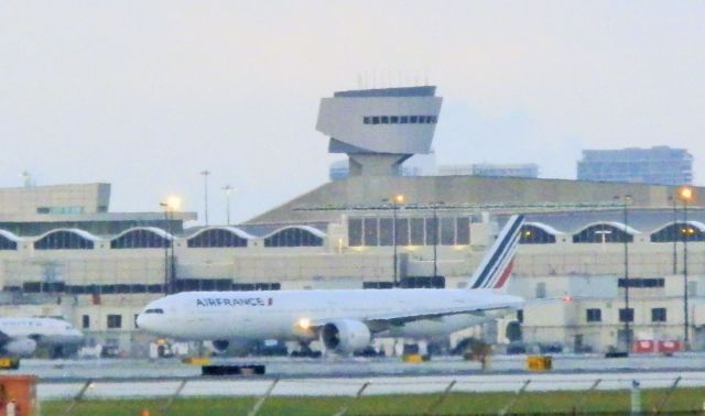 BOEING 777-300ER (F-GSQE) - Departing For Paris Charles de Gaulle(Roissy){LFPG} At dusk!