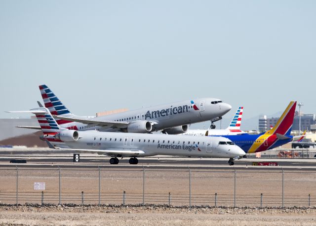 Canadair Regional Jet CRJ-900 (N912FJ)