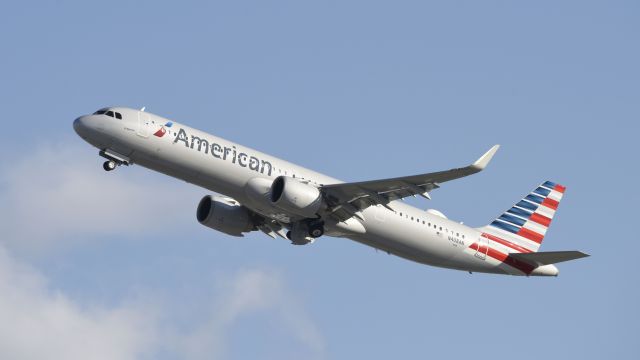 Airbus A321neo (N408AN) - Departing LAX on 25R
