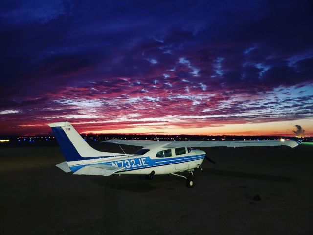 Cessna Centurion (N732JE)