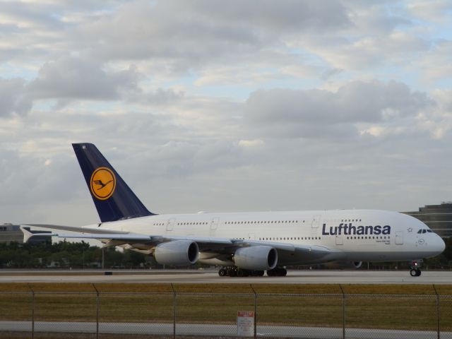 Airbus A380-800 (D-AIMI)