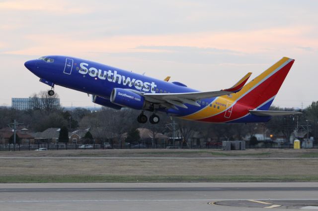 Boeing 737-700 (N919WN) - Southwest Airlines (WN) N919WN B737-7H4 [cn36625]br /Dallas Love Field (DAL).  Southwest Airlines flight WN1944 rotates away from Runway 31R departing to Kansas City (MCI). br /Taken from 4th Floor, Short Stay Car Park B.br /br /2019 03 08br /https://alphayankee.smugmug.com/Airlines-and-Airliners-Portfolio/Airlines/AmericasAirlines/Southwest-Airlines-WN/