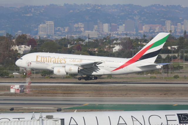 Airbus A380-800 (A6-EEO)