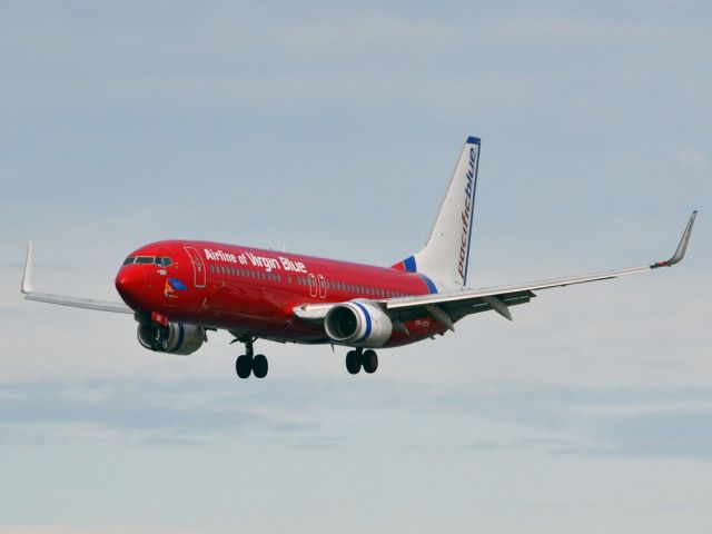 Boeing 737-800 (VH-VOX) - On short finals for runway 05. Thursday 12th July 2012.