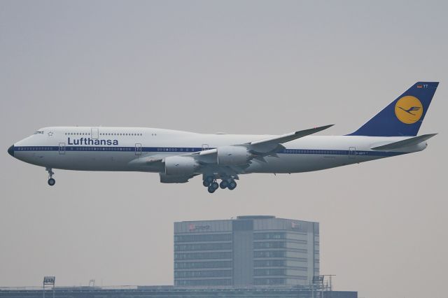 BOEING 747-8 (D-ABYT) - date: 26-Mar-2015; short final RWY25C after it´s ferry flight from PAE as flight DLH9917