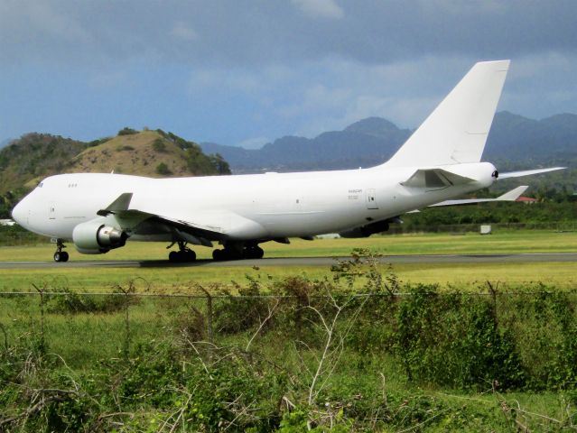 Boeing 747-400 (N908AR)