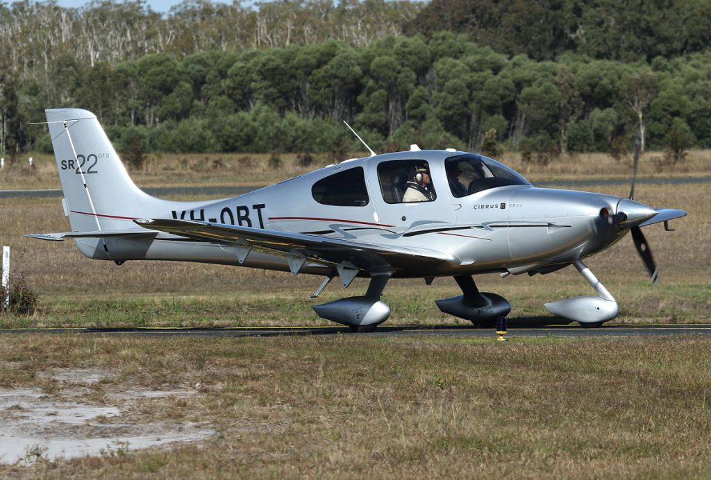 Cirrus SR-22 (VH-OBT)