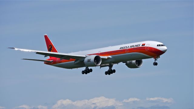 BOEING 777-300 (D2-TEI) - BOE178 on final to Rwy 16R to complete a flight test on 5/7/14. (LN:1198 / cn 43252).