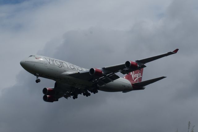 Boeing 747-400 (G-VROC) - Virgin Atlantic B747-41R cn32746