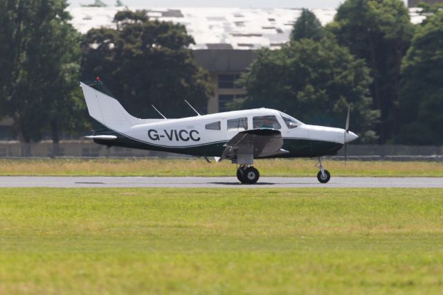 Piper Cherokee (G-VICC)