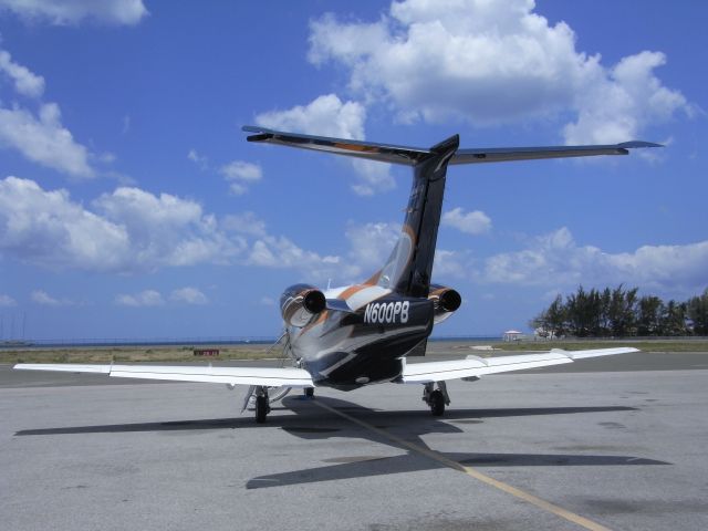 Embraer Phenom 100 (N600PB) - Saint Marteen