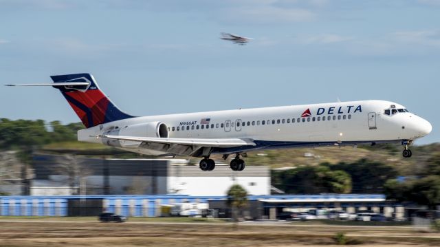 Boeing 717-200 (N946AT) - Operating DAL1781 From ATL