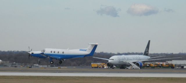 Pilatus PC-12 (N882AF) - About to touch down is this 2019 Pilatus PC12/47E in the Winter of 2023.
