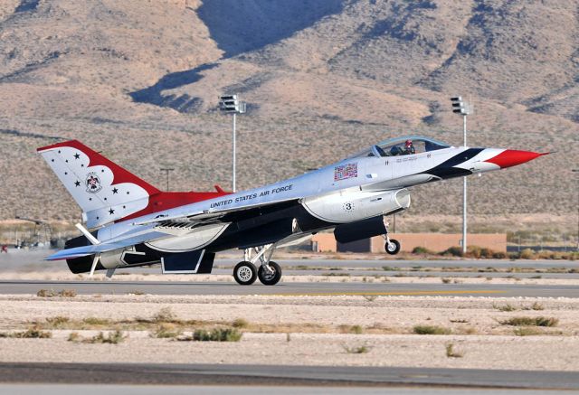 Lockheed F-16 Fighting Falcon — - Thunderbirds #3 aircraft touching down with the nose high up.