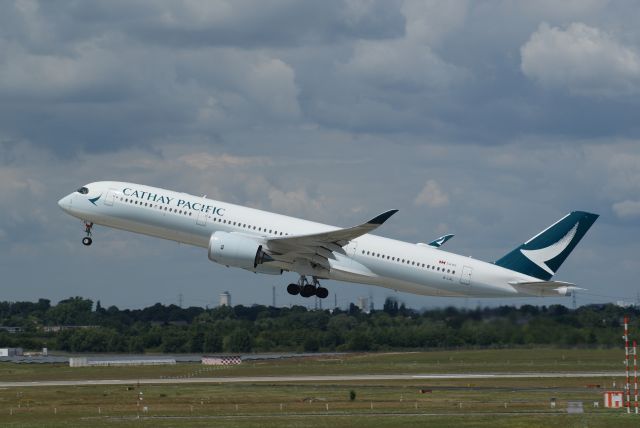 Airbus A350-900 (B-LRL) - Cathay Pacific A350-941 cn72