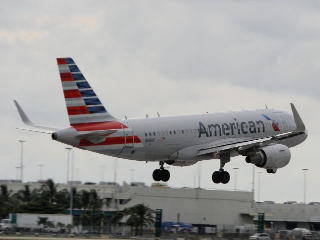 Airbus A319 (N9011P)