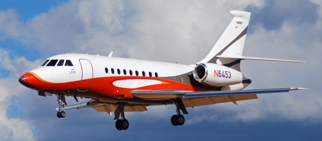 Dassault Falcon 2000 (N6453) - Nike Falcon on Final for Portland-Hillsboro Airport