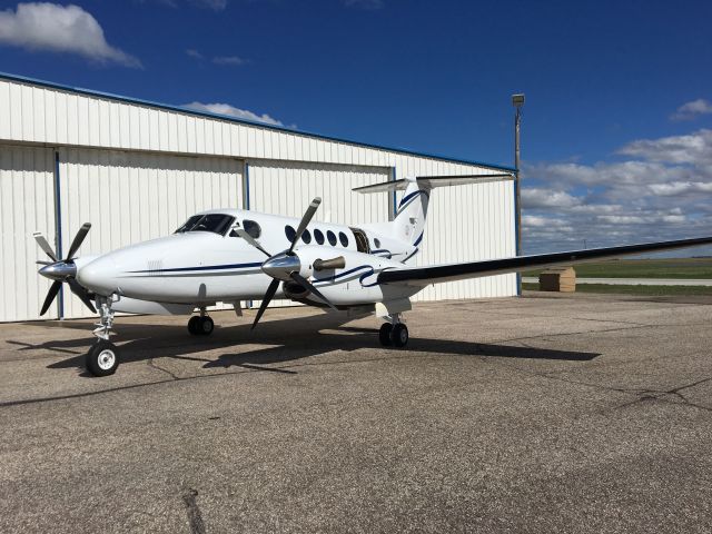 Beechcraft Super King Air 200 (N809HC)