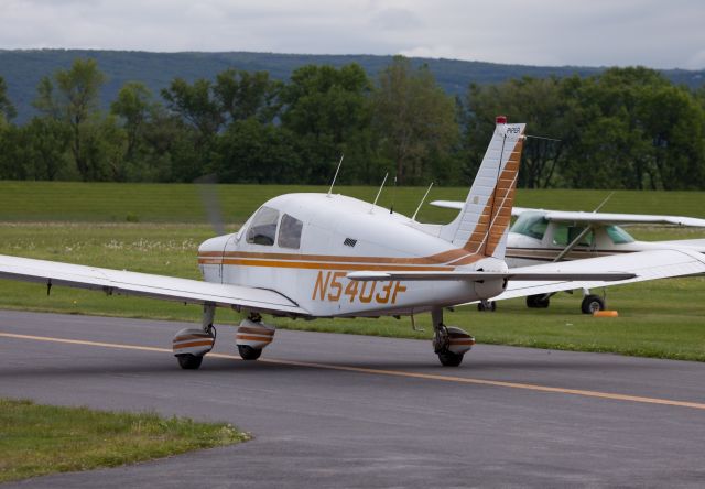 Piper Cherokee (N5403F)