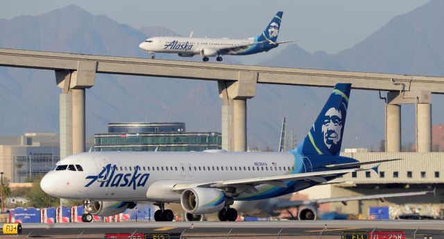 Airbus A320 (N636VA) - phoenix sky harbor international airport 15FEB20