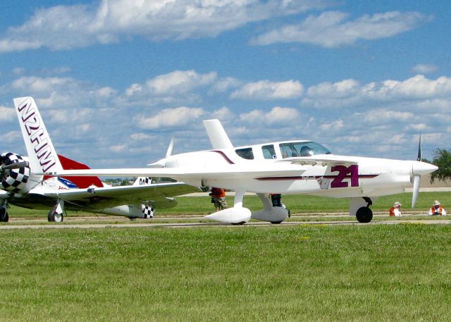 RUTAN Defiant (N2HM)