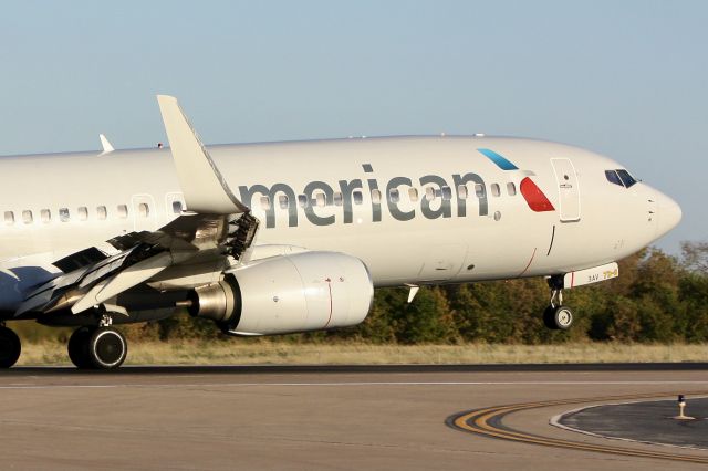 Boeing 737-800 (N920AN)