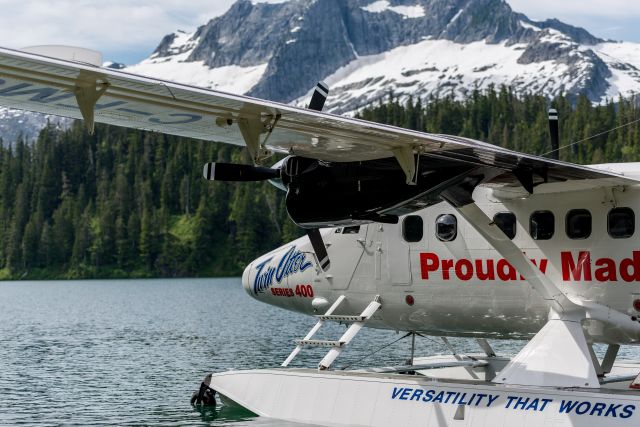 De Havilland Canada Twin Otter (C-FMJO)