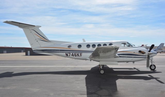 Beechcraft Super King Air 200 (N746KF)