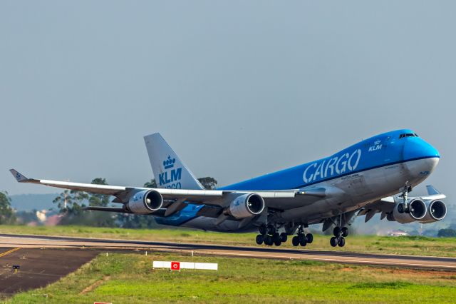 Boeing 747-400 (PH-CKC) - KLM Cargo (Operated by Martinair) / Boeing 747-406F(ER)br /Registration: PH-CKCbr /br /Campinas (VCP) - Santiago (SCL)br /br /Fotografia: Marcelo Luiz 