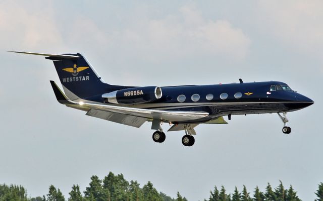 Gulfstream American Gulfstream 2 (N666SA) - weststar g-2 n666sa about to land at shannon 25/7/14.